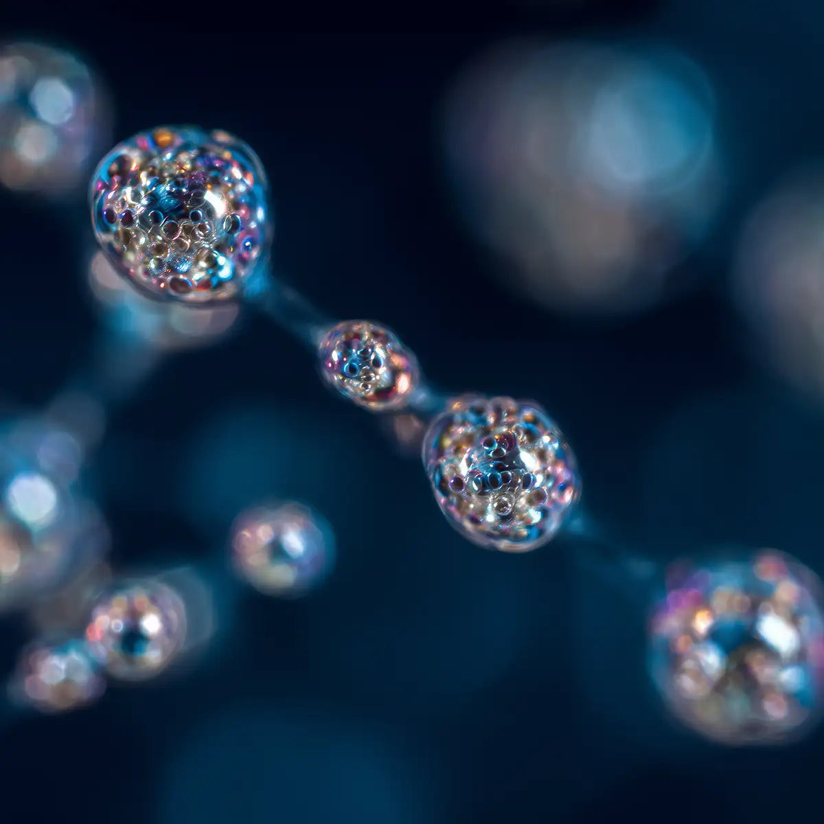 Oemeta HYCUT ET 6 multifunction Hycut oil captured as ultra clean micro droplets showing lubricity cooling stability and precision machining performance