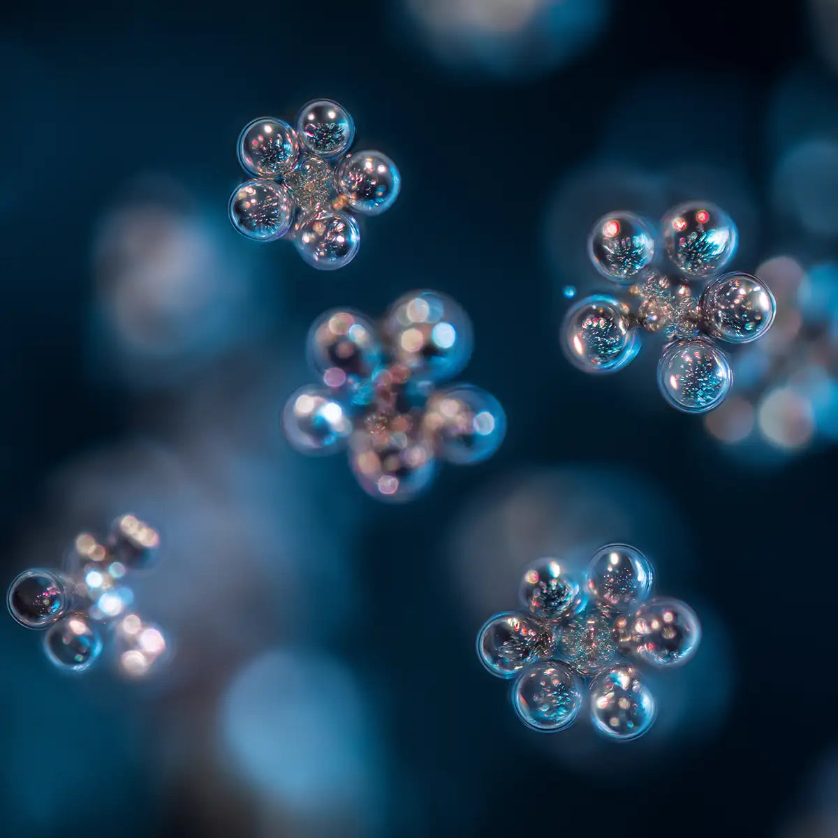 Oemeta HYCUT SE 12 Hycut oil shown as clean suspended micro droplets highlighting lubricity cooling stability emulsification strength and multi function machining performance